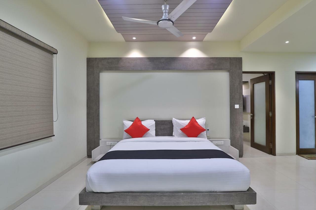 Capital O 47284 Atithi Resort Bharuch Exterior foto