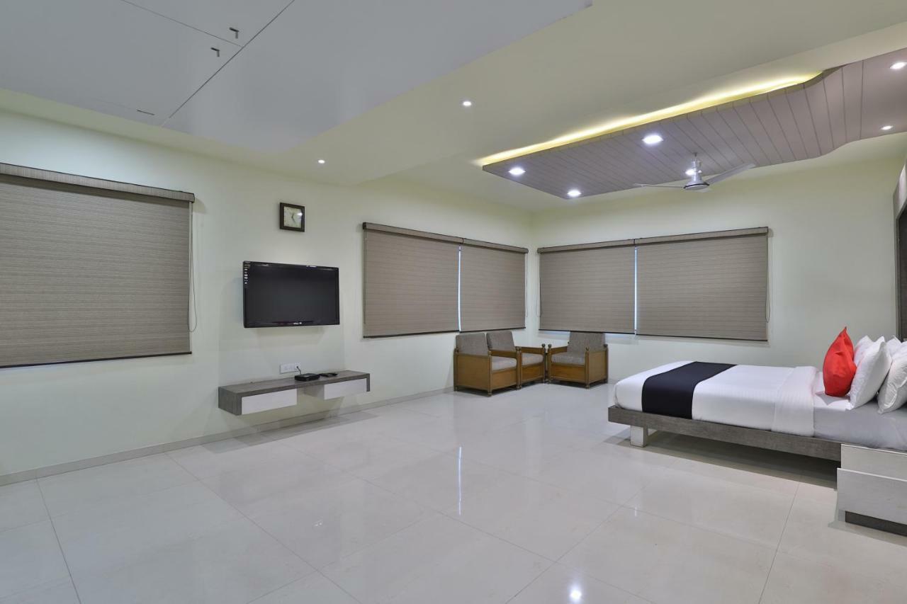 Capital O 47284 Atithi Resort Bharuch Exterior foto
